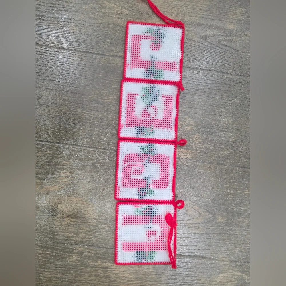 Vintage Christmas NOEL Needlepoint Plastic Wall Door Mantle Hanging Garland